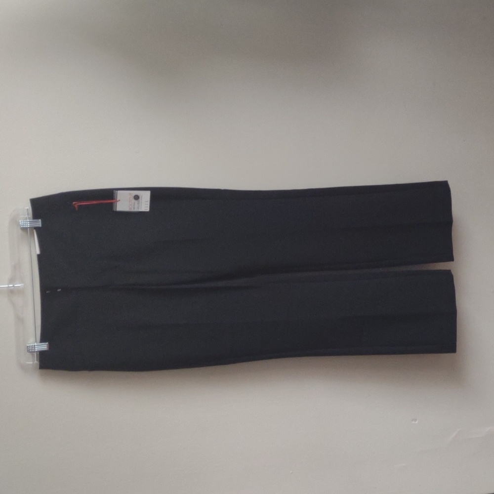 Elle black curvy mid rise bootcut trousers Women's Size 4 Black NWT Comfortable